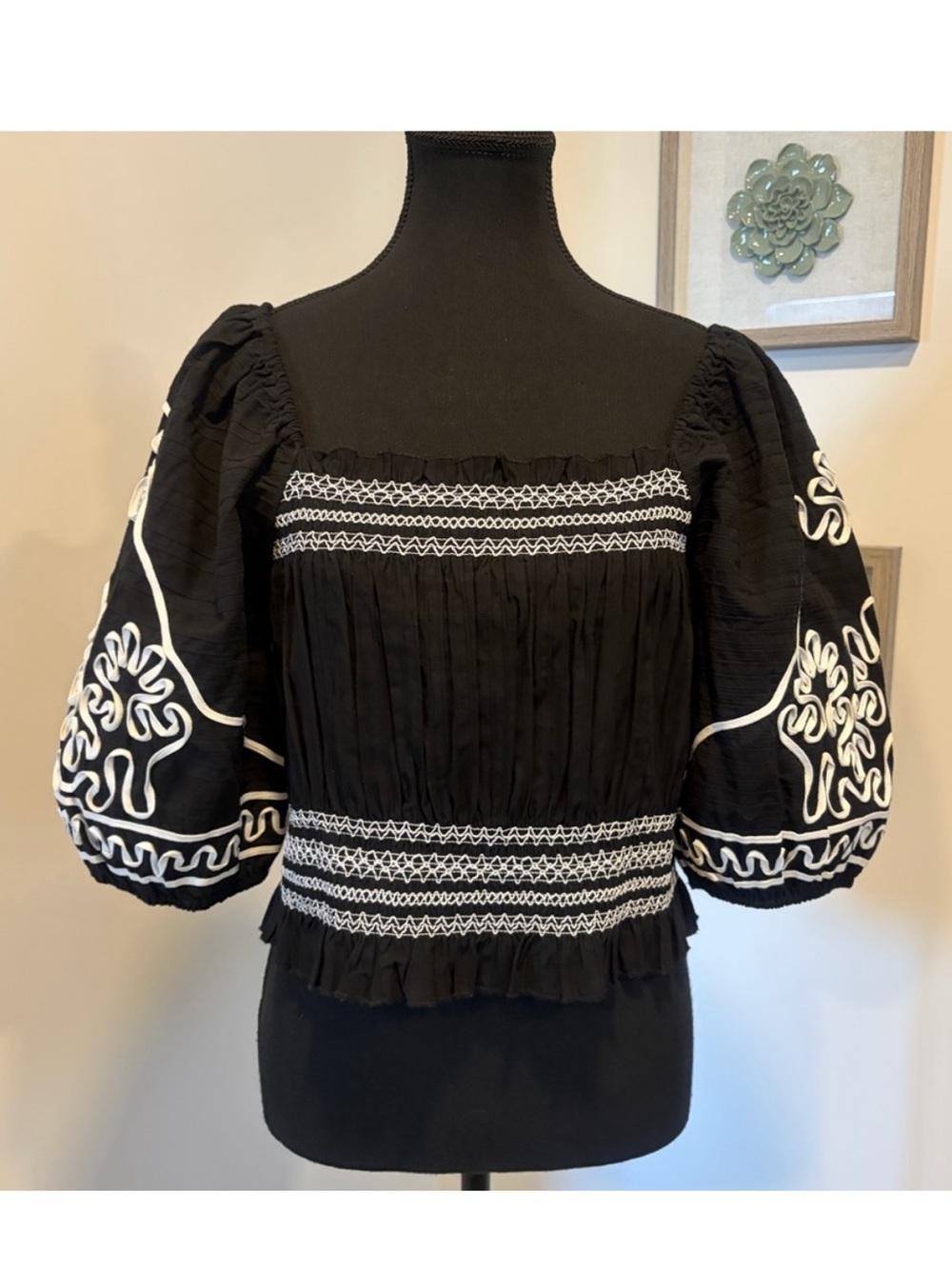 YAS Gigga Black and White Embroidered Puff Sleeve Smocked Blouse NWT!